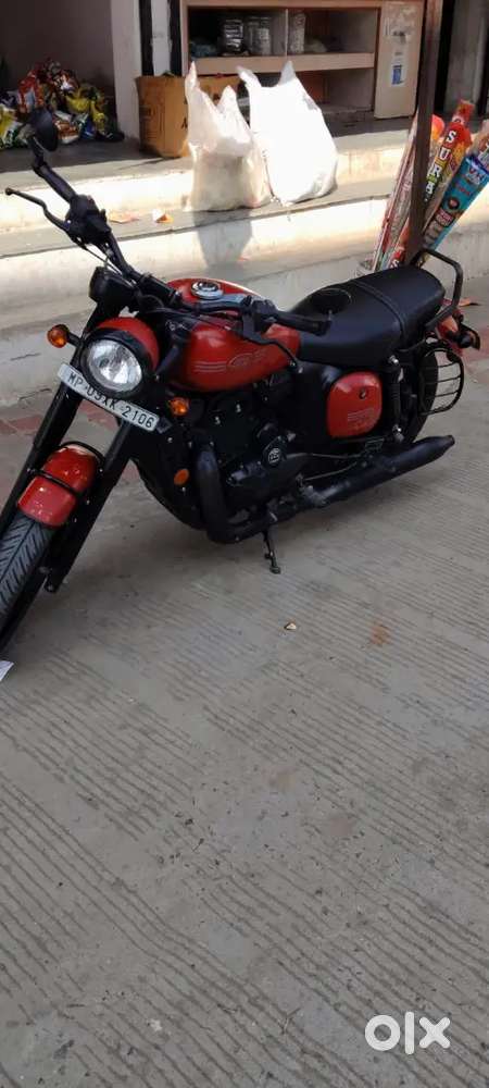 JAWA 350 - BS6 Top Model