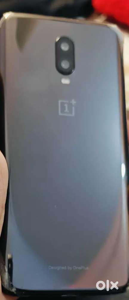 OnePlus 6T 8GB Ram and 128GB memory