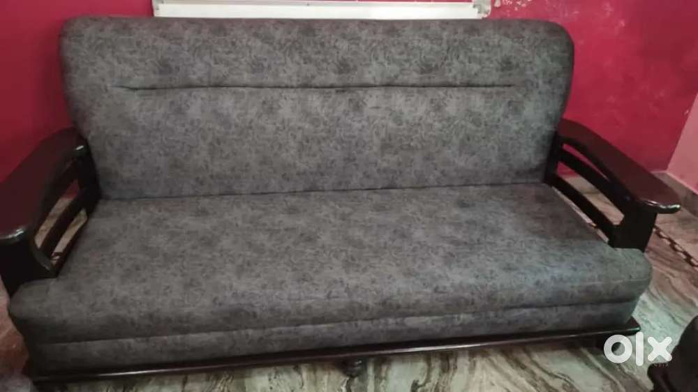5-Seater SofaSet with Glass Center Table for Sale -Excellent Condition