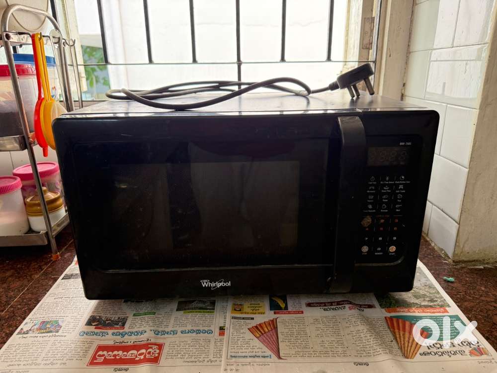 Microwave oven : Whirlpool Grill