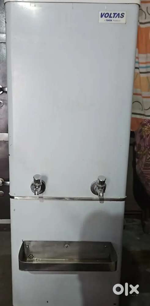 Voltas Steel Water Cooler Capacity -80 Liters colour is white