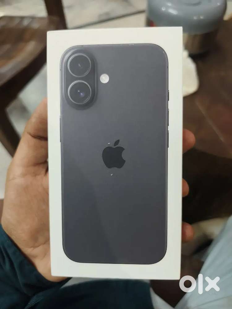 I phone 16 128