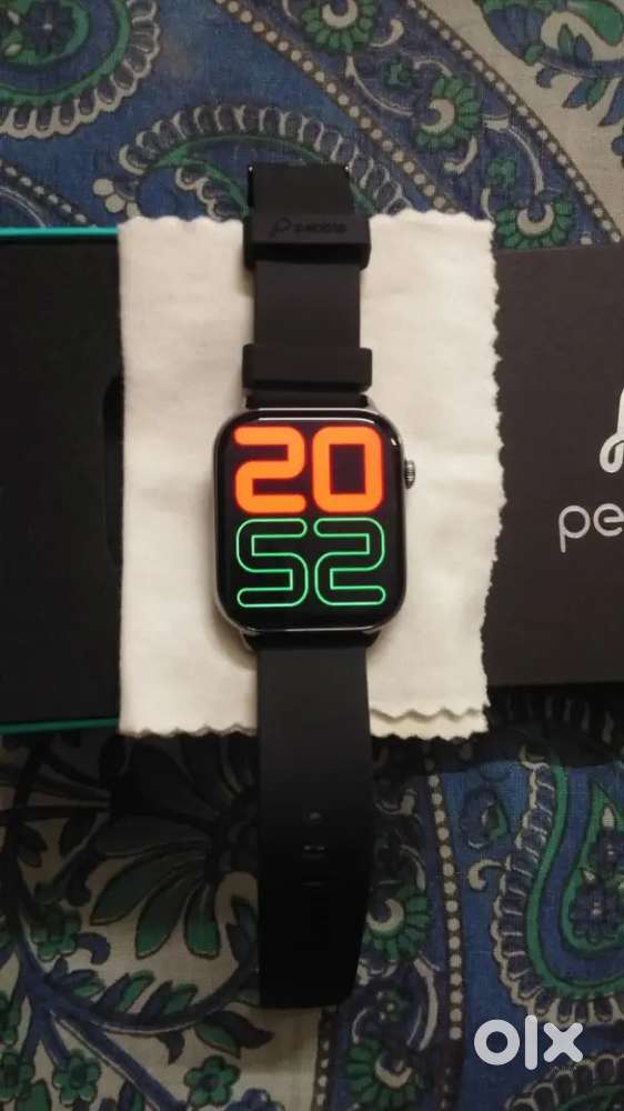 5. Urgent Sale – Pebble Smartwatch – Perfect Condition, fitness watch