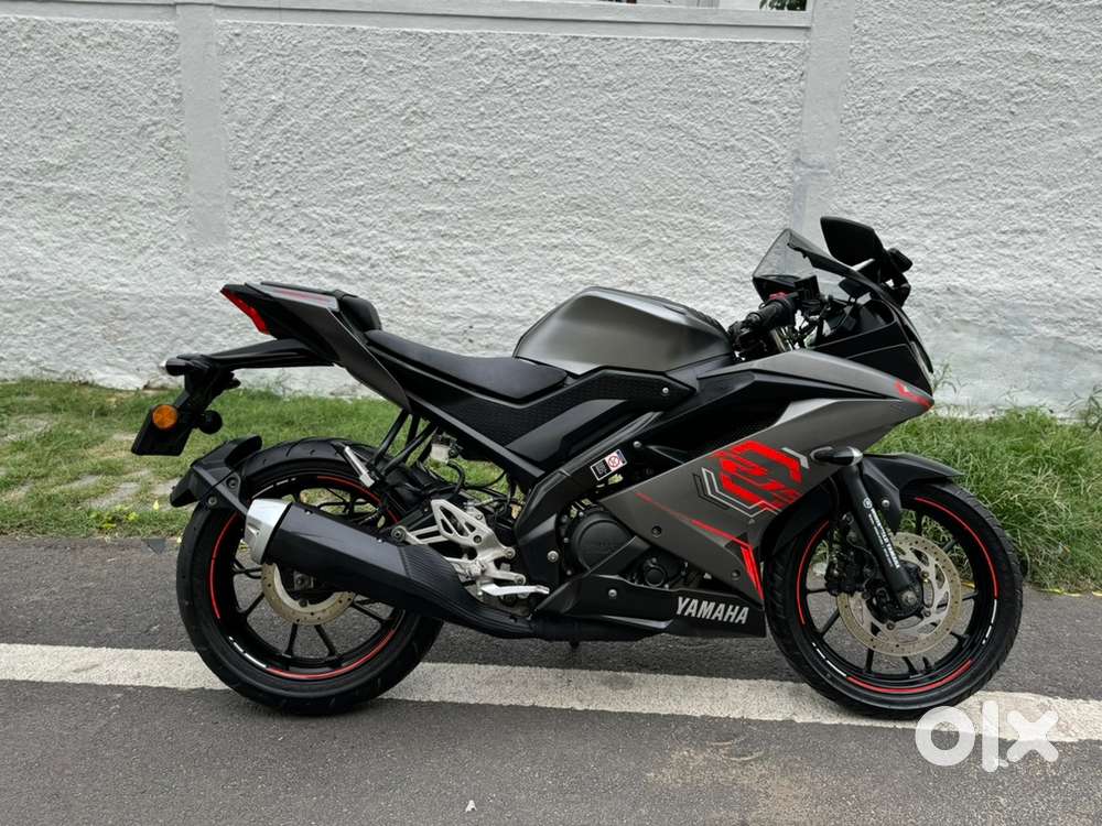 Yamaha R15 V3