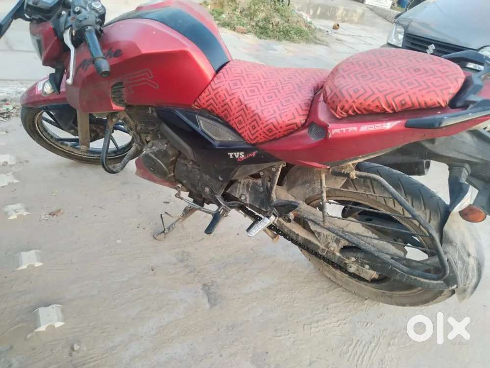 Apache RTR 200v