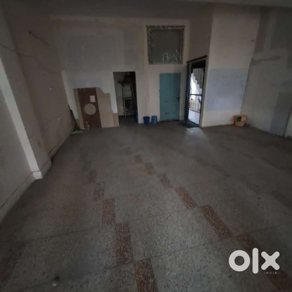 200 to 1000sqfit commercial Office for rent in lalbagh hazratganj