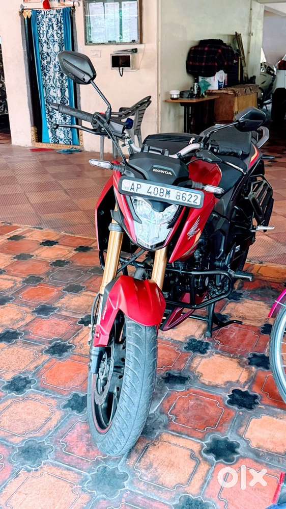 HONDA HORNET 2 FOR SALE IN BRAND NEW CONDITION