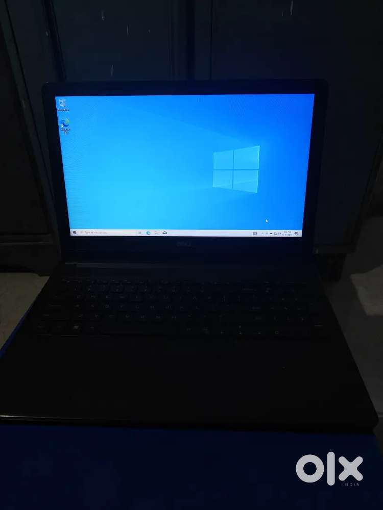 DELL Inspiron 15 3000 Series Intel Core i3 7th Gen 7020U