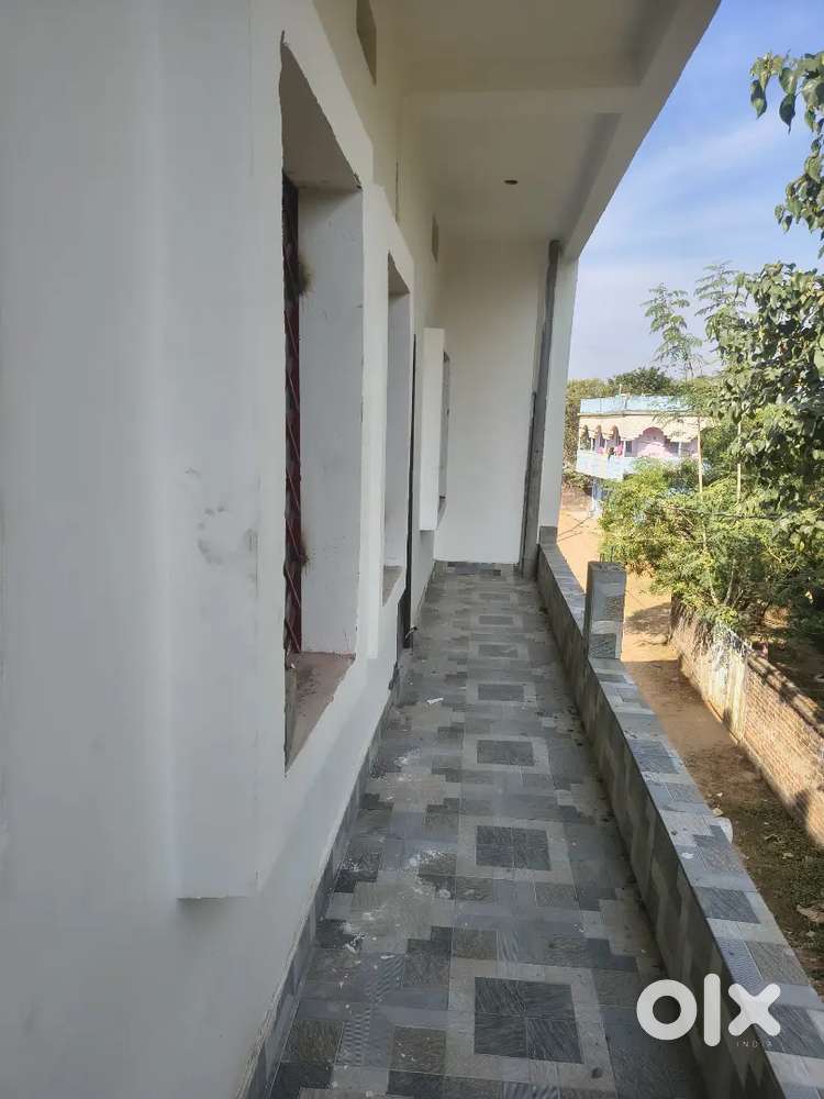 Room for rent with front space for parking