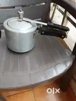 3 litre pressure cooker is available for sale