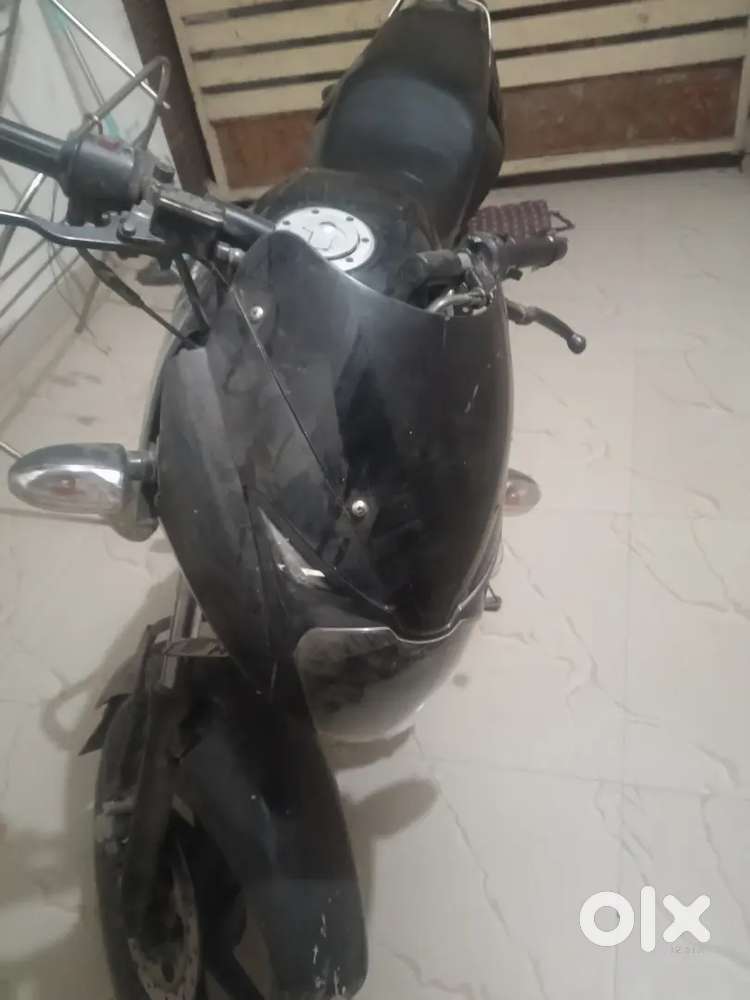 Black colour pulser 150cc