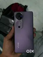 Vivo v40 orginal display Orginal back panel original  batery warranty.