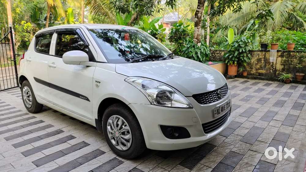 LOW KM moving  Army officer using neat&clean  vehicle