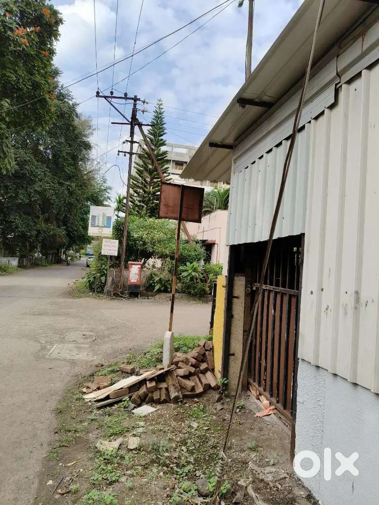 Near Mumbai NakaGround Floor Shed available for Godown or Storage