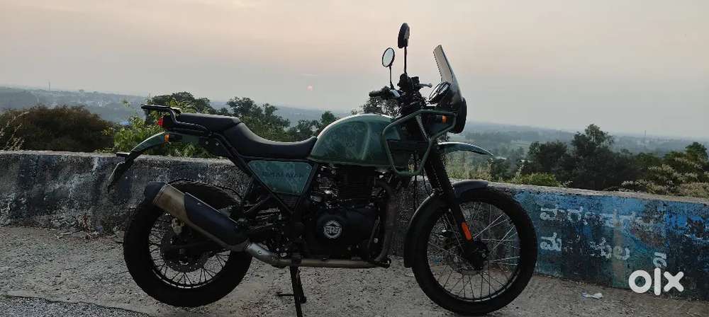 BS6 HIMALAYAN 411, Pine Green / Military Green