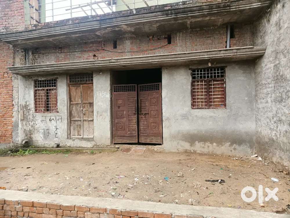 House for sell 
28 fott front 
141 gaj ka hai makan A1 hai hai bilku