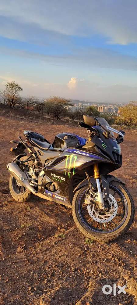 Yamaha R15M Monster Moto GP