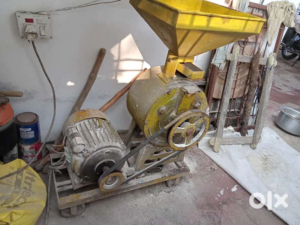 Gharelu Ata Chakki - vikram Gujarat company