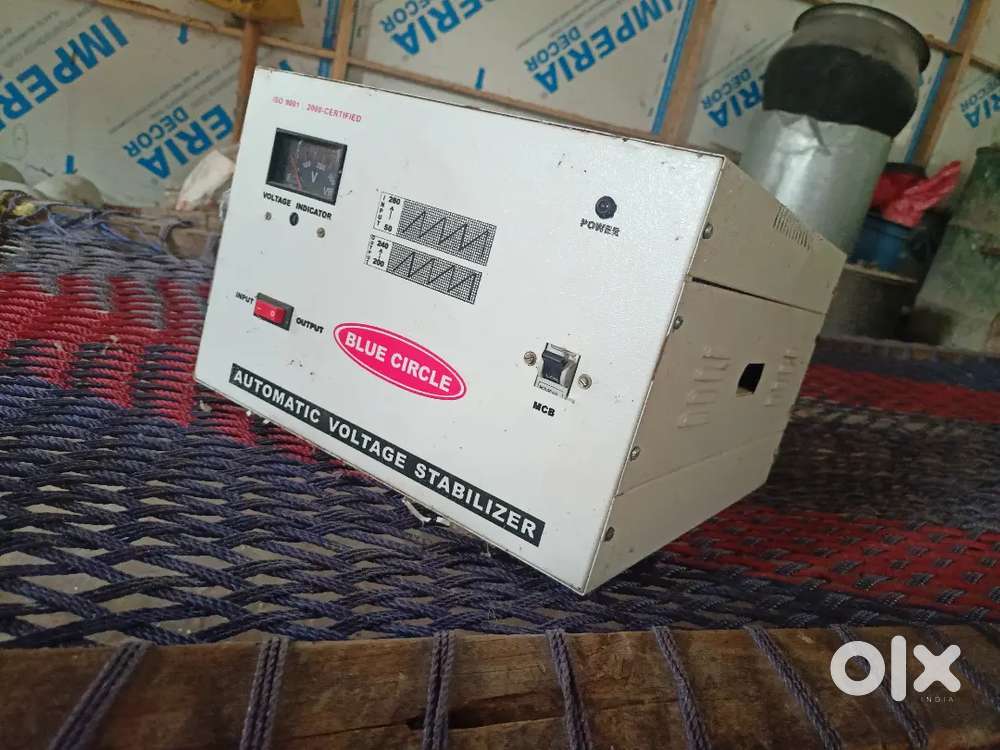 Automatic voltage stabilizer