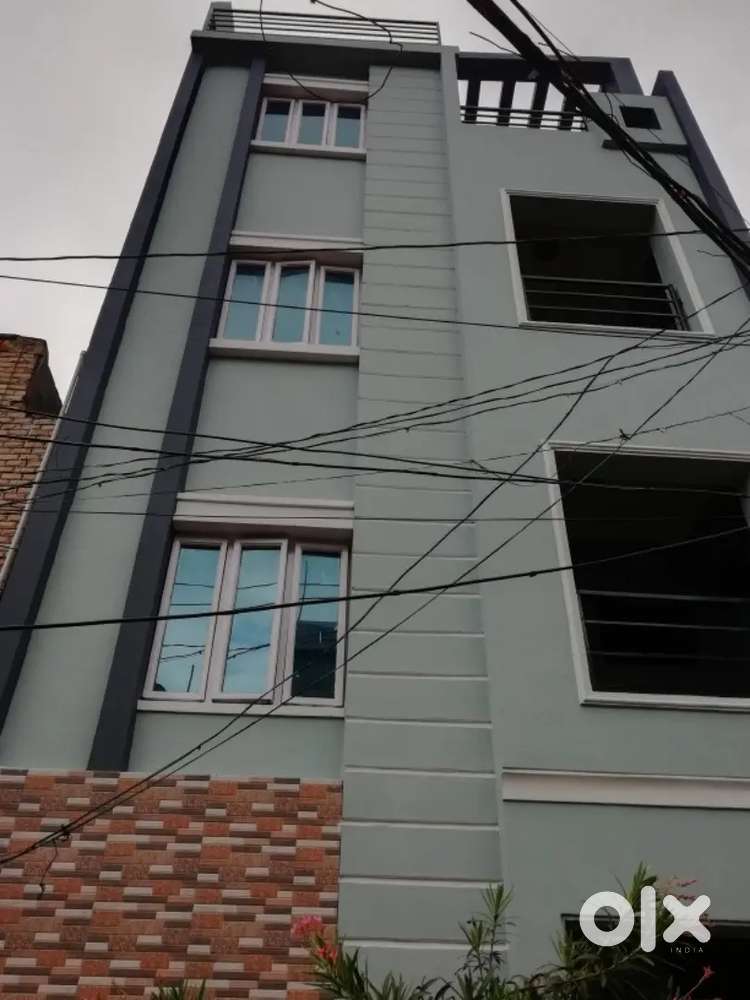 2Bhk house for lease 5L