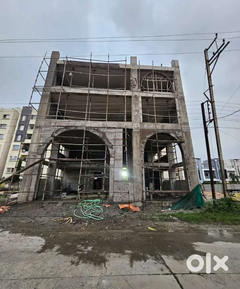 Construction site engineer/supervisor/diploma holder/foreman