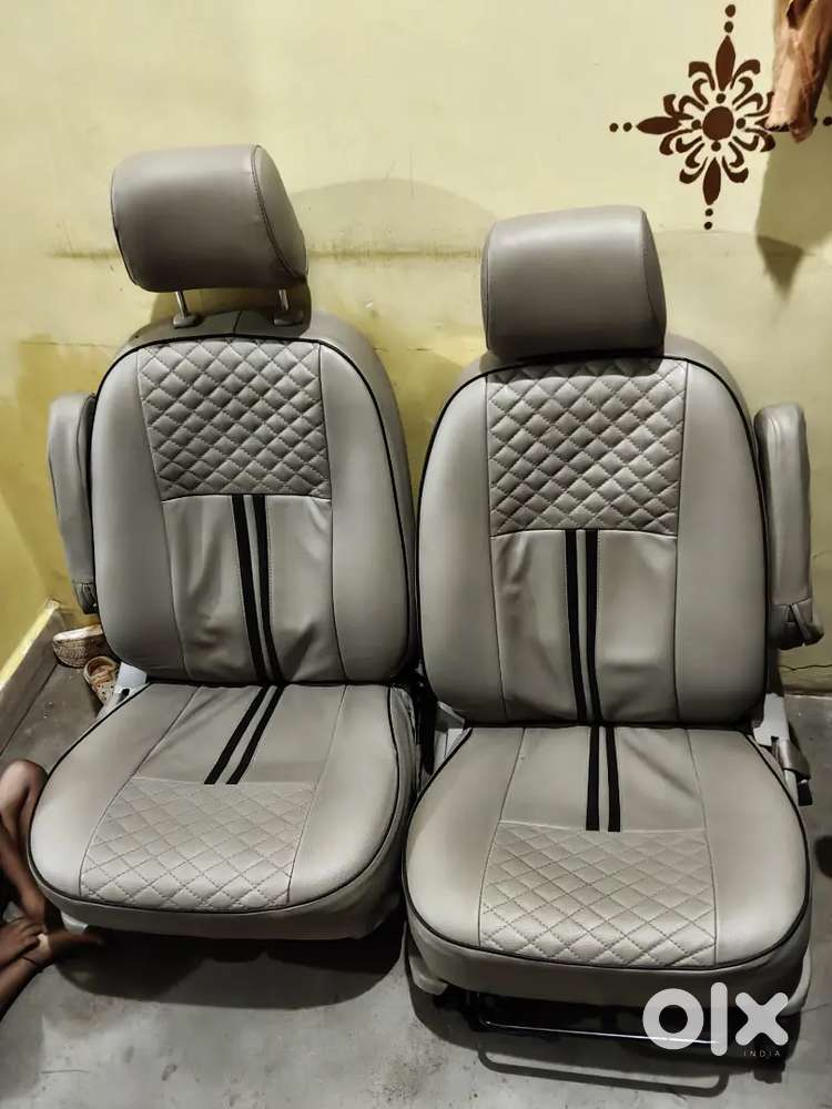 Innova captain seat