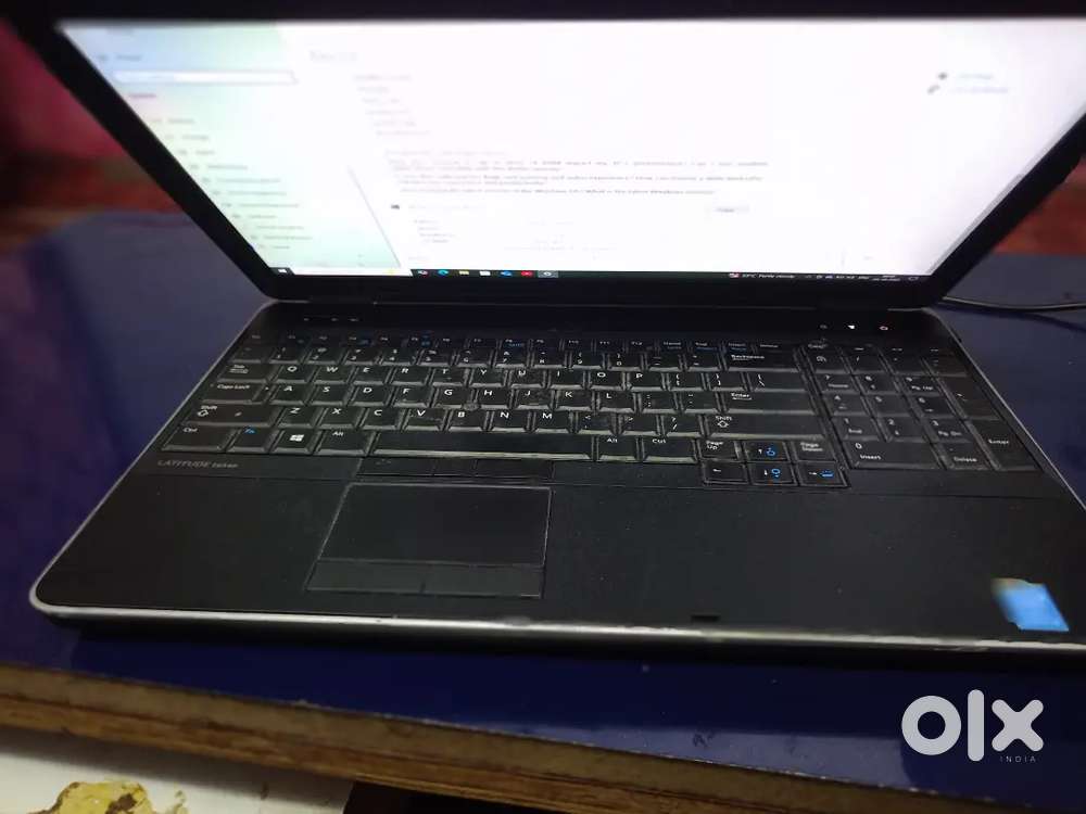 Laptop Core i7 16GB/ 256GB