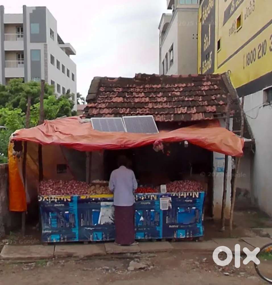 Prime 127 Sq.yds land for sale - Ideal for commercial