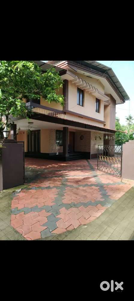 4 bedroom attached washroom, double storied with 15+ car parking