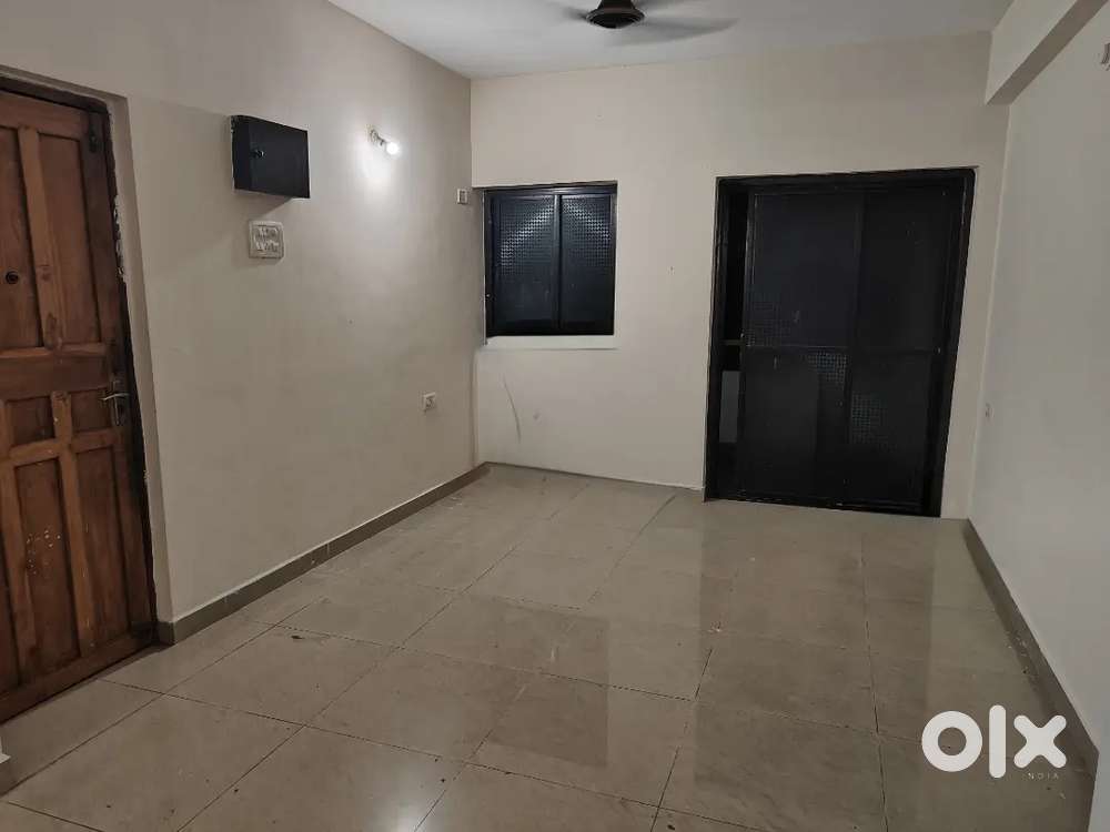 Spacious 2BHK for rent in Decent Calm Locality in Gogol