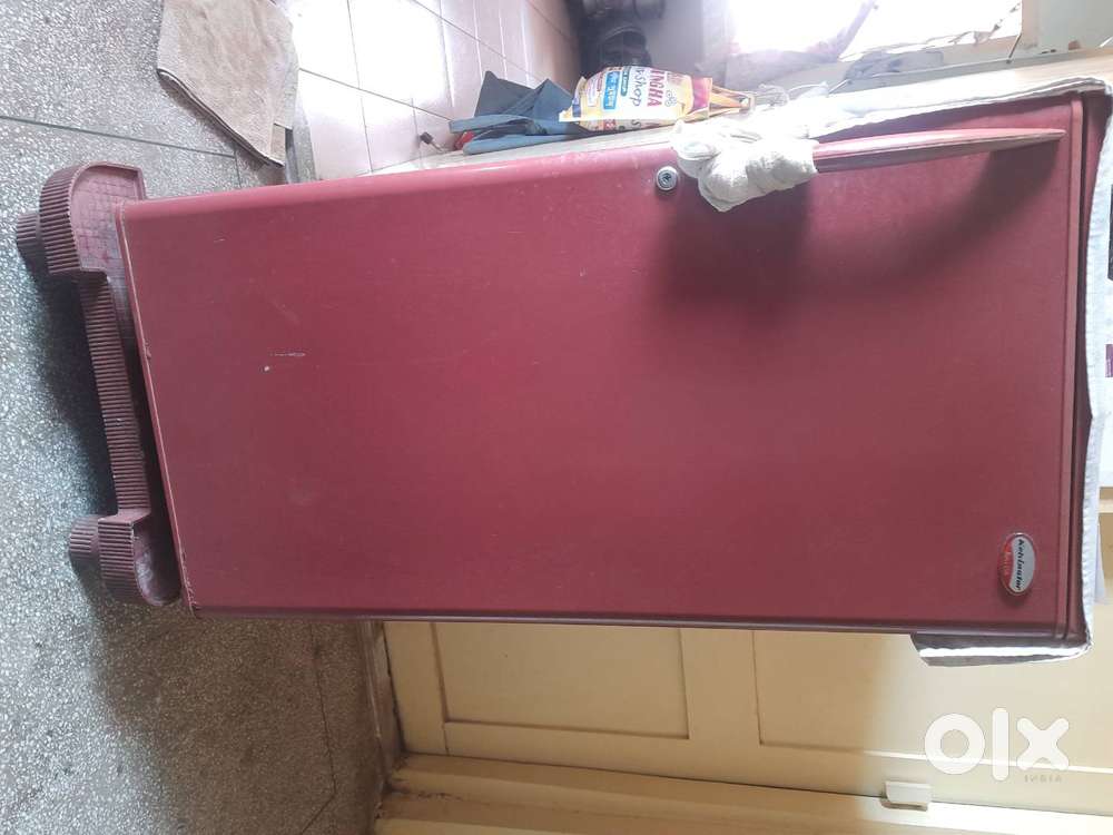 Kelvinator single door maroon color fridge