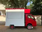 Food truck totally with all over setup