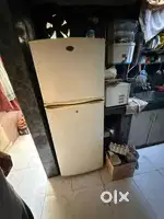 310 ltr double door samsung fridge