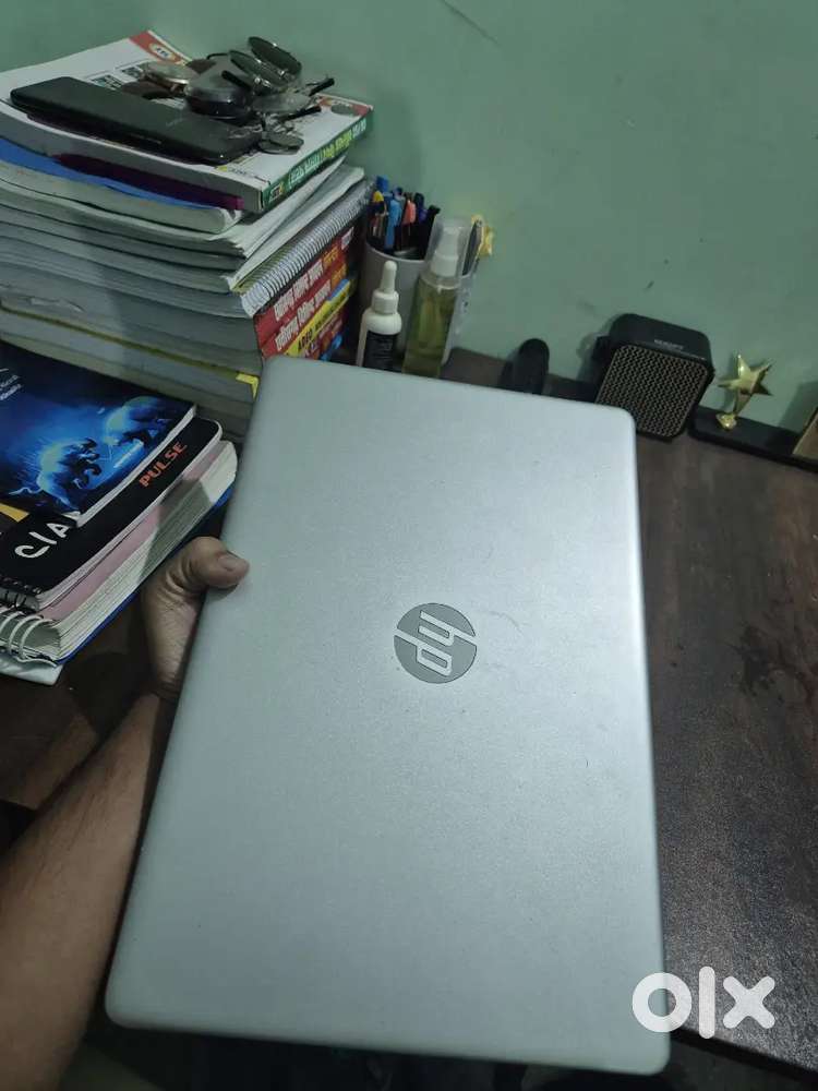 New condition Hp laptop Ryzen 3 quad core windows 11 (8gb/512gb ssd)