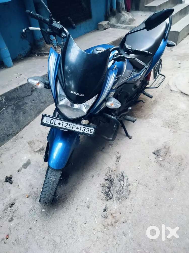 Well maitnted single hand very less driven