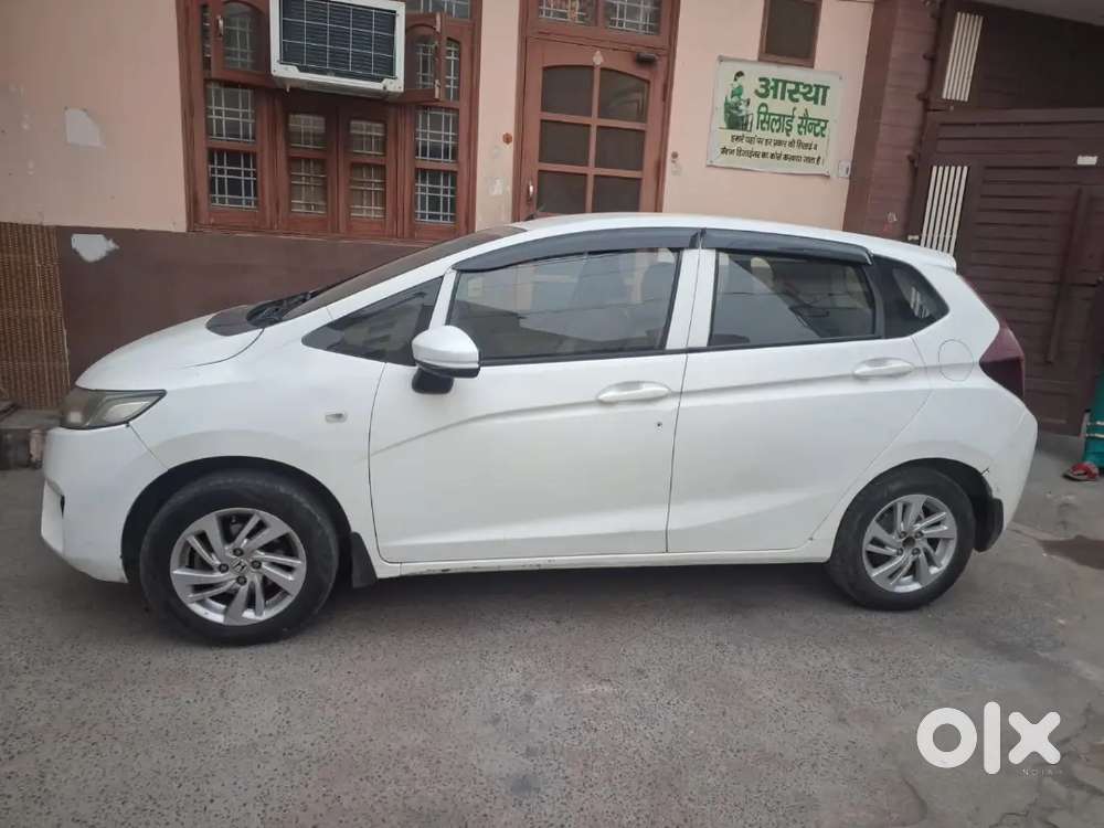 Honda Jazz 2016 Petrol Well Maintained with CNG
