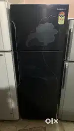 Samsung 5 star rating fridge with 1 year warranty on bill