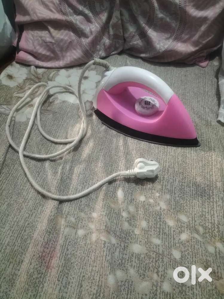 Thermostatic electric iron with alu alloy sole plate