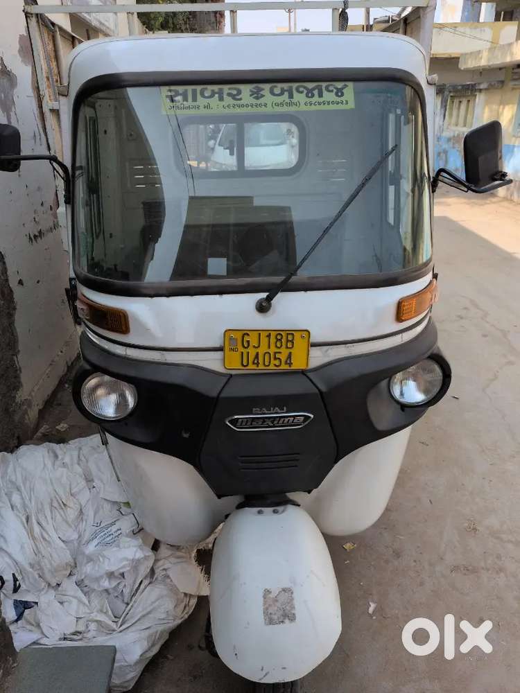 3 Wheeler CNG Loading