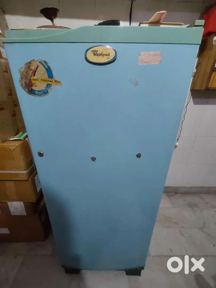 Whirlpool 220 Lt fridge
