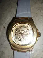 “Luxury Automatic Skeleton Watch – Gold”“Stylish Automatic Watch