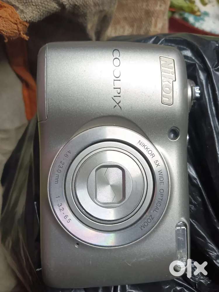 I want to sell this camera and memory card .