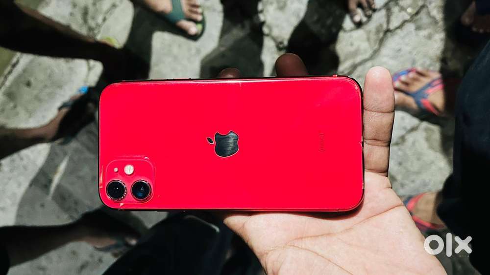 I phone 11 red colour