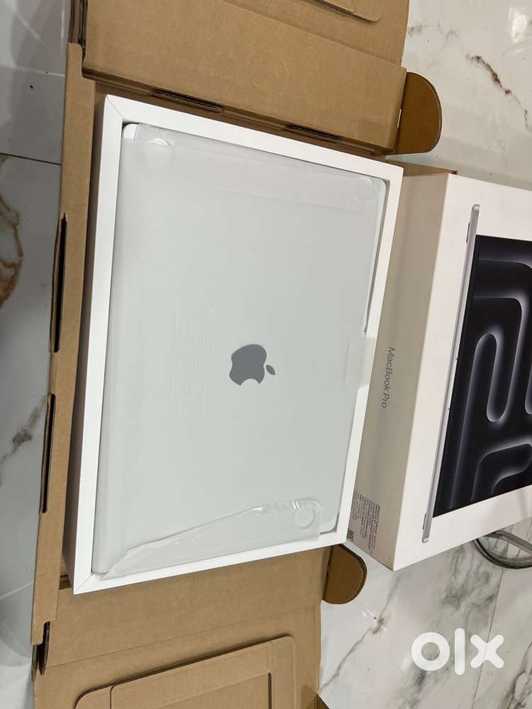 MacBook Pro M3/Max/16-inch,Nov 2023)