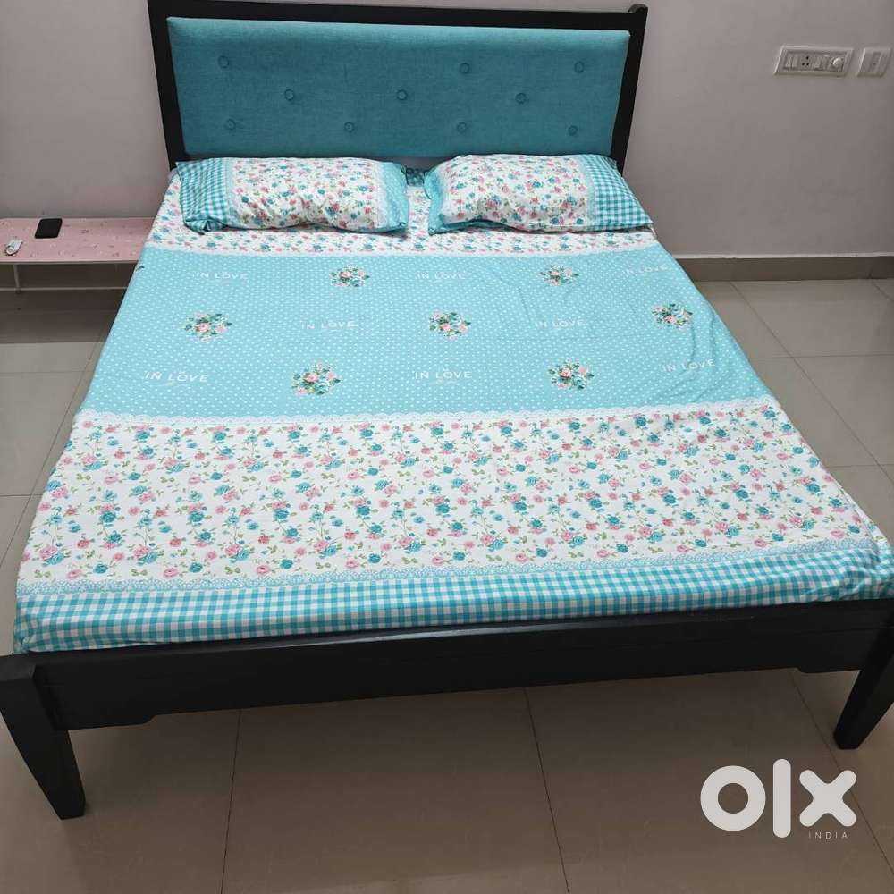 Queen Bed with Mattress