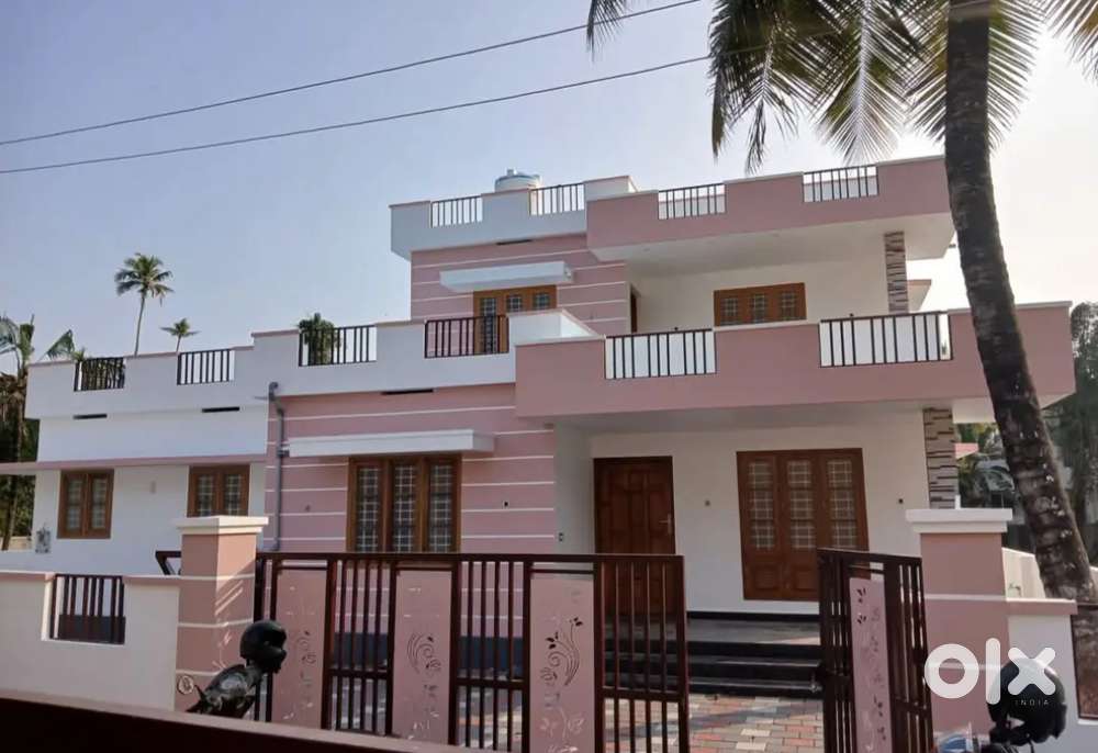 ചേർത്തല കോടതി കവലയിൽ നിന്നും 1 കിലോമീറ്റർ പരിധിയിൽ 3 bhk വീട് Sale