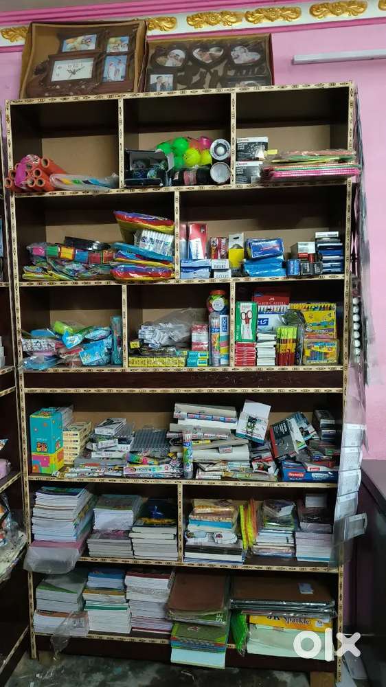 Counter and shelves for fancy shops and other purpose