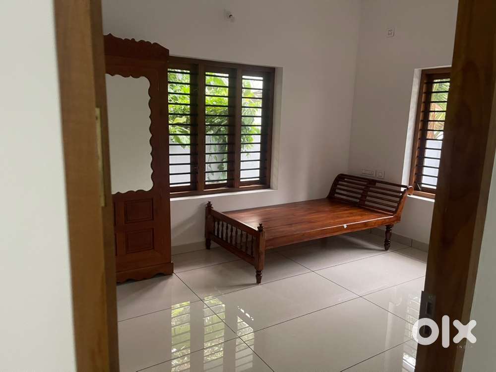 Spacious Single Rooms