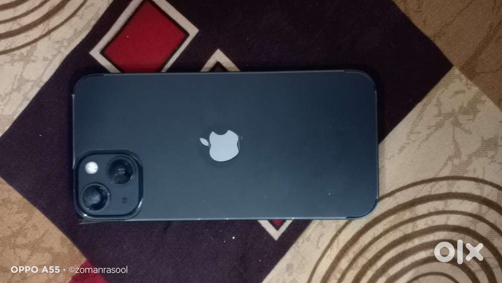 Iphone 13 128 gb is in excellent condition with box and accessories