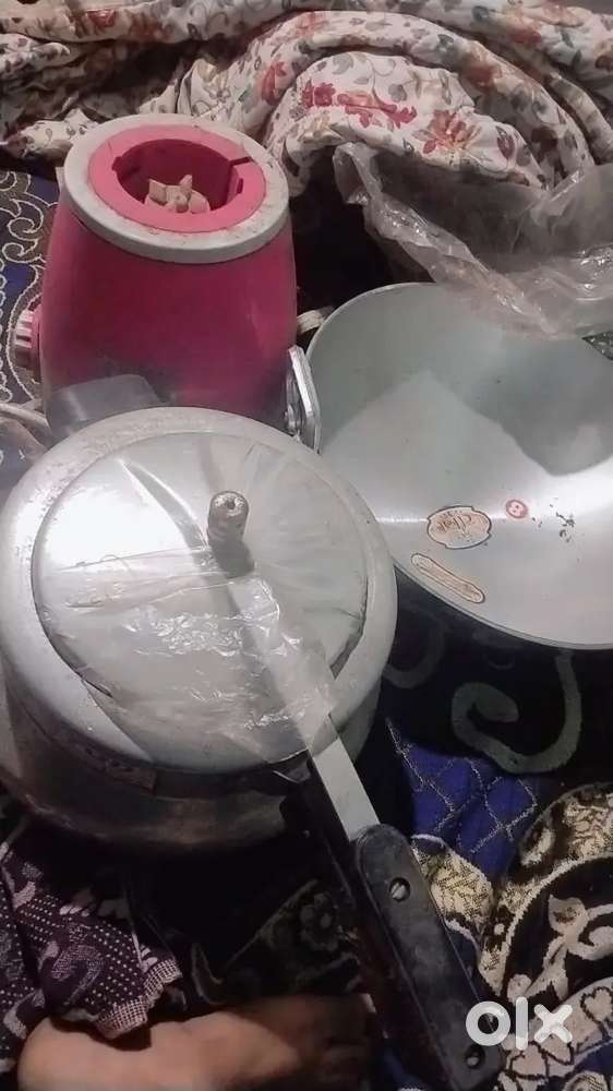 Mixer two months use.. But cooker new kadhi new